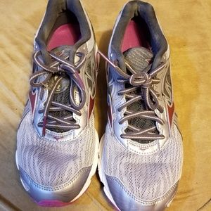 Mizuno wave inspire 14 clean and used walk run
